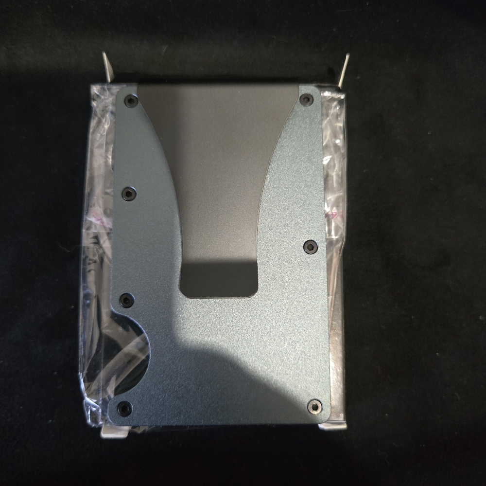 Metal minimalist RFID blocking wallet laser engraved Ghostface. - Picture 2 of 2